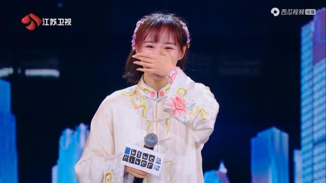 与谢霆锋超级"来电,佛山太极拳女孩梁壁荧什么来历?