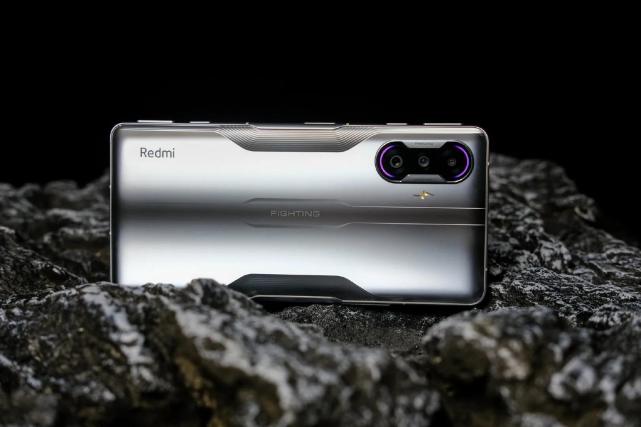 卢伟冰正式官宣redmik50系列将搭载天玑9000旗舰芯片