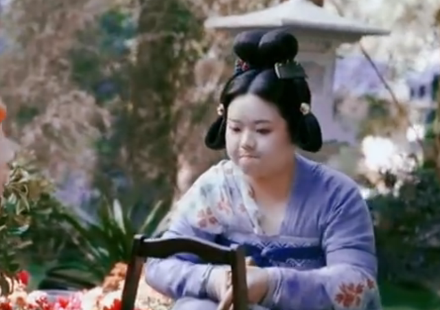 风起洛阳丫鬟云芝灵动可爱眼神都是戏网友仕女图成精了