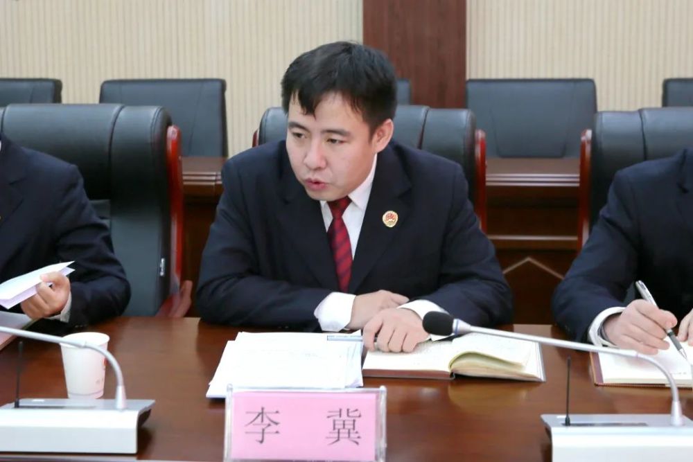 杨陵区人大主任李冠明一行来区检察院调研