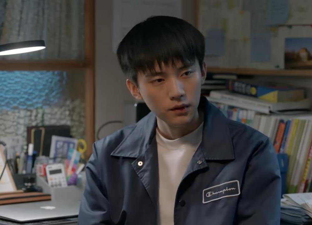 《小敏家》小敏问了金家骏一句话,金家骏的回答