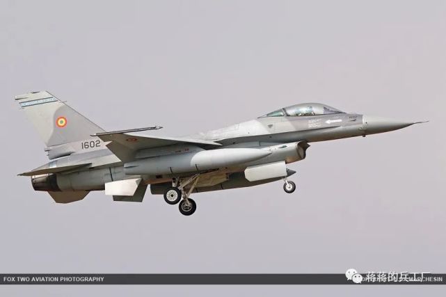 罗马尼亚空军继续捡f-16破烂,这回从"三手"换成了更老的"二手"