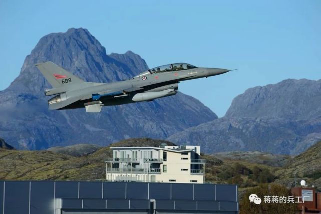 罗马尼亚空军继续捡f-16破烂,这回从"三手"换成了更老的"二手"_腾讯网