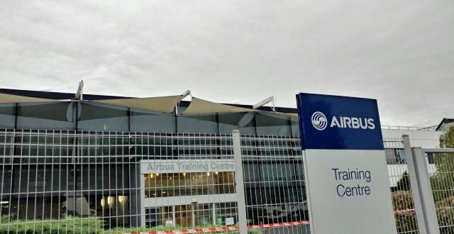 因为空客的总部位于法国西南城市图卢兹,这一地区的经济支柱就是航天