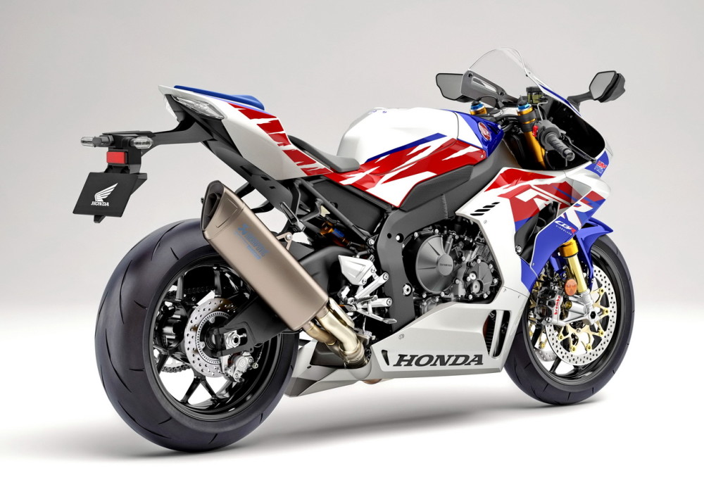 2022" cbr1000rr-r sp 三十周年纪念限量版,就是为了向 1992 - 2021