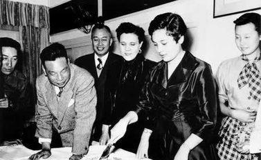 蒋经国的女儿蒋孝章在美国生下一个儿子此子过得怎么样