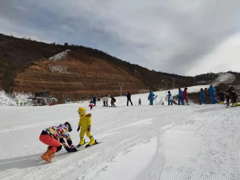 海寨沟滑雪场开滑啦一起来看看今日雪场盛况