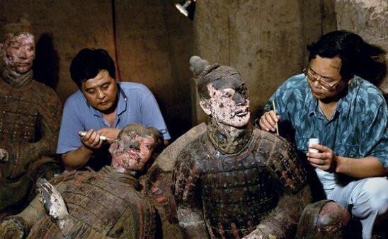 秦始皇墓为何2000年无人敢挖内部隐藏巨大秘密盗墓贼万箭穿心