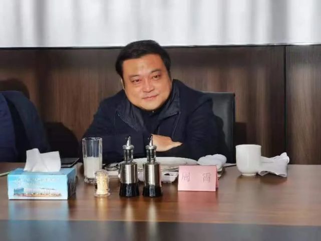 亳州)产业园有限公司目前建设情况,发展规划等多个方面与周霄进行深入