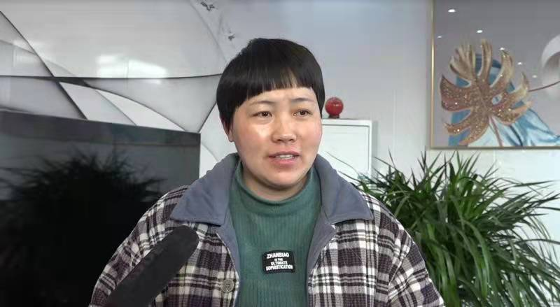 "近日,翟坡镇兴宁村闫灵爱告诉记者"以前冬天穿得可厚,冻得啥也不想