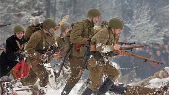 1941年1月苏军3个方面军向列宁格勒和诺夫哥罗德的德军发起大规模进攻