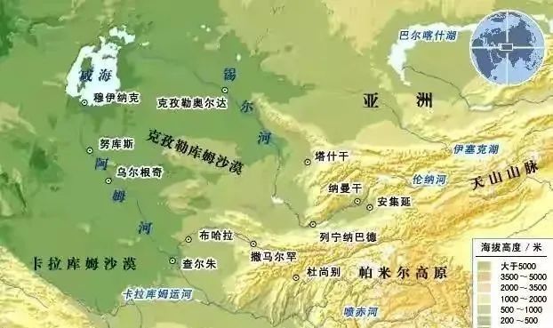 哈萨克斯坦的地势东南高,西北低,境内多平原和低地.