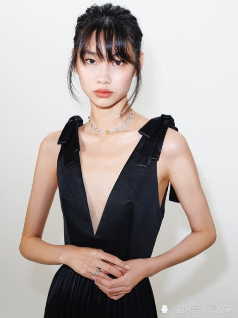 忙到没时间吃饭鱿鱼女一瘦到胸骨爆出