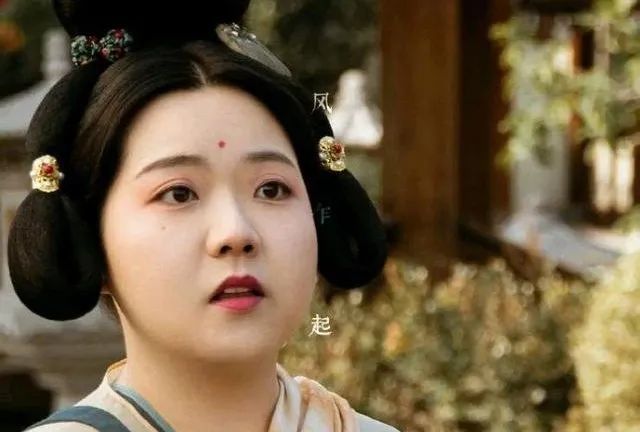 风起洛阳芸芝扮演者王漪淼凭借丫鬟角色走红体态表情简直绝了