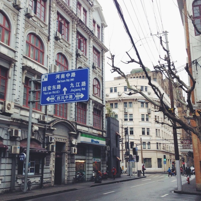 上海冬天街景也挺美的