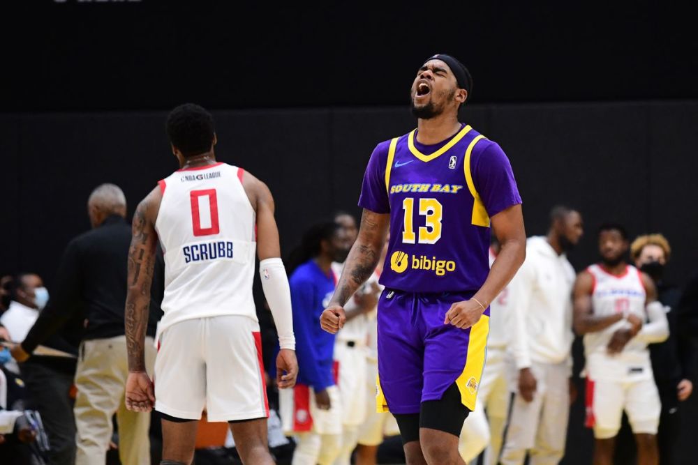 湖人连签2人nba破百球员遭隔离里弗斯西蒙斯造成一大缺口
