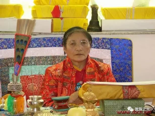 至尊根桑旺姆仁波切的故事