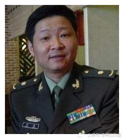甚至脑补出了各种赵亮不出演的原因,虽说吴军表演得也不差,相比较赵亮