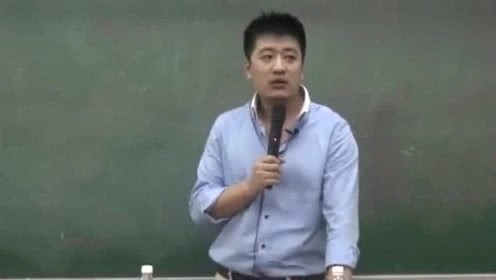 张雪峰一番话引争议?"我女儿不用考研,钱够了",学生坦言被骗