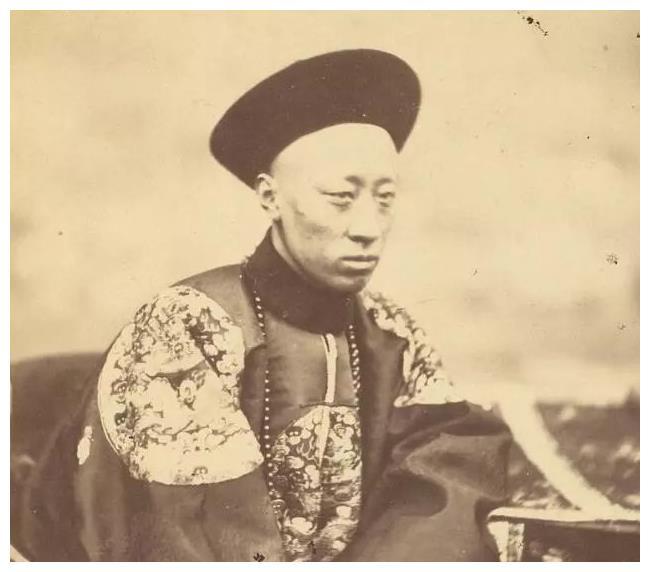 第四顶铁帽子获得者则为豫亲王多铎,身为爱新觉罗家的十五子,没少征战