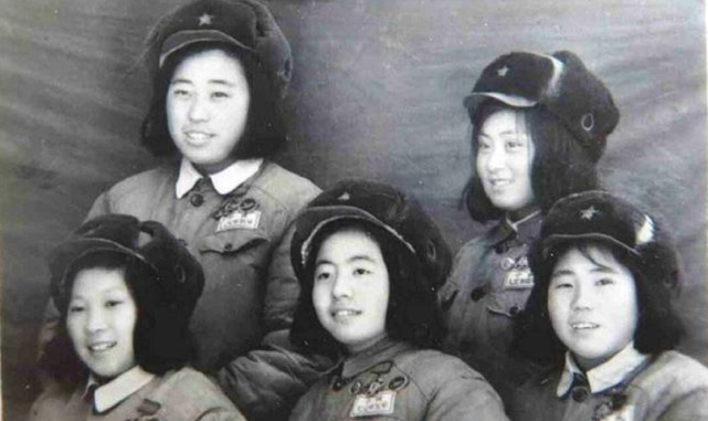 志愿军五位女兵神秘失踪,50年后被美军记者揭晓,原因让人泪崩_腾讯网