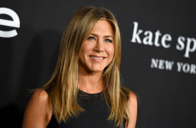 詹妮弗·安妮斯顿 (jennifer aniston) 在 2018 年第四届年度 in