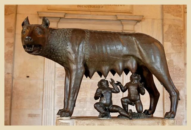 《母狼青铜雕像》佚名(古罗马-雕塑作品欣赏(三百二十七|母狼|雕塑|