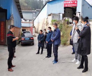 五华区黑林铺街道未诉先办依法取缔昭宗河底村再生棉加工厂