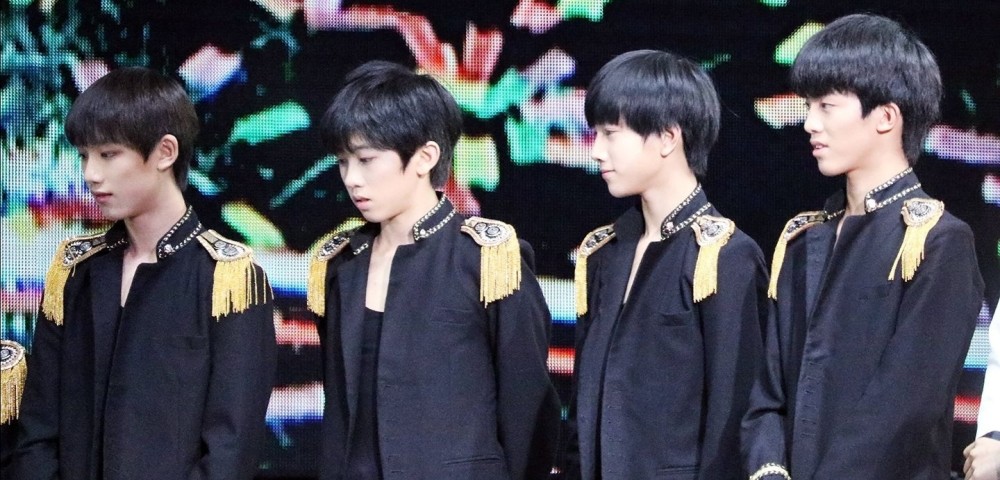 王俊凯王源易烊千玺组成tfboys,2018年火遍了大江南北,可谓是家喻户晓