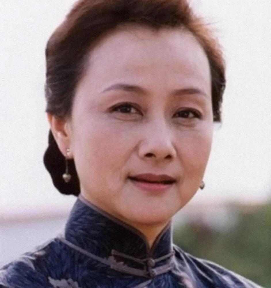 还记得渴望里的王亚茹吗她71岁长这样