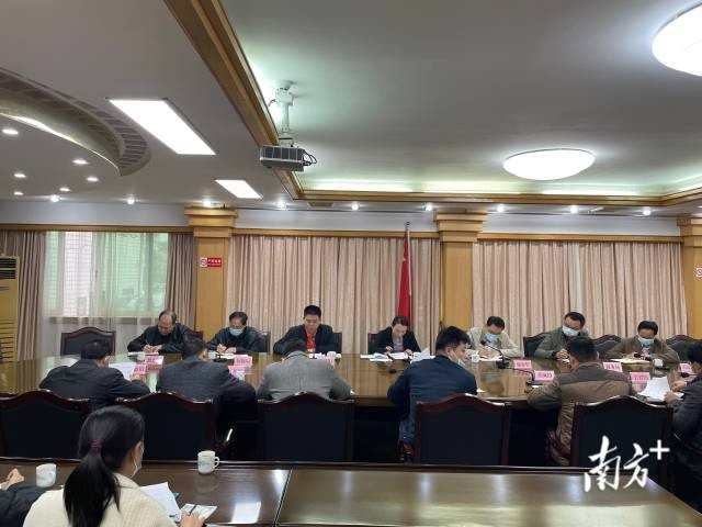 梅州蕉岭召开2022年度城乡居民医保参保缴费工作研判会|陈春妮|蕉岭县