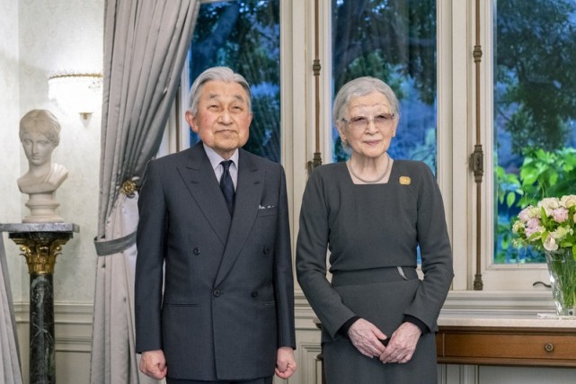 日本太上皇88岁生日,和太后穿情侣装好恩爱,成历代最长寿天皇