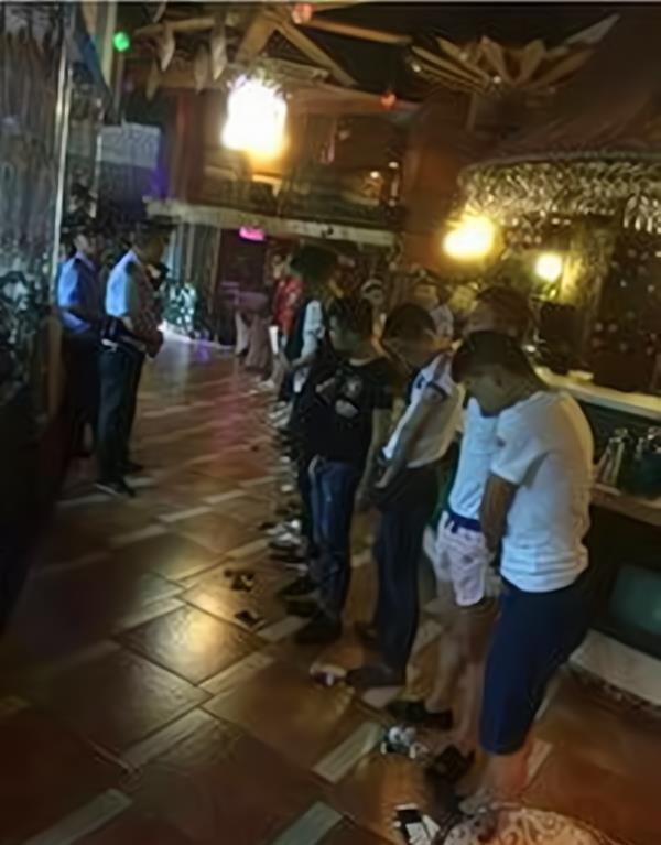 李满林的简介在山西省有位赫赫有名的黑帮老大,他叫李满林,他的名字让