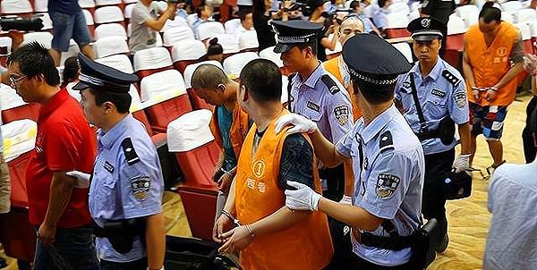 李满林的简介在山西省有位赫赫有名的黑帮老大,他叫李满林,他的名字让