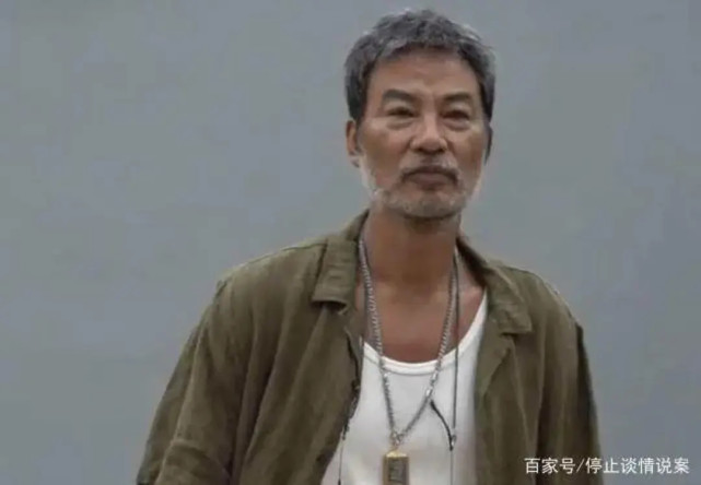 在《误杀2》里,任达华的白胡子加白头发看上去十分沧桑,现场也有媒体