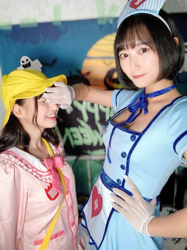 pacific carguy racing的赛车女王,同时作为"k-1 girls"[10]的一员,也