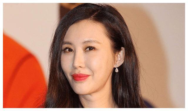 同样是攀富豪,上位的田朴珺教原配李靓蕾做人,她哪来的底气?