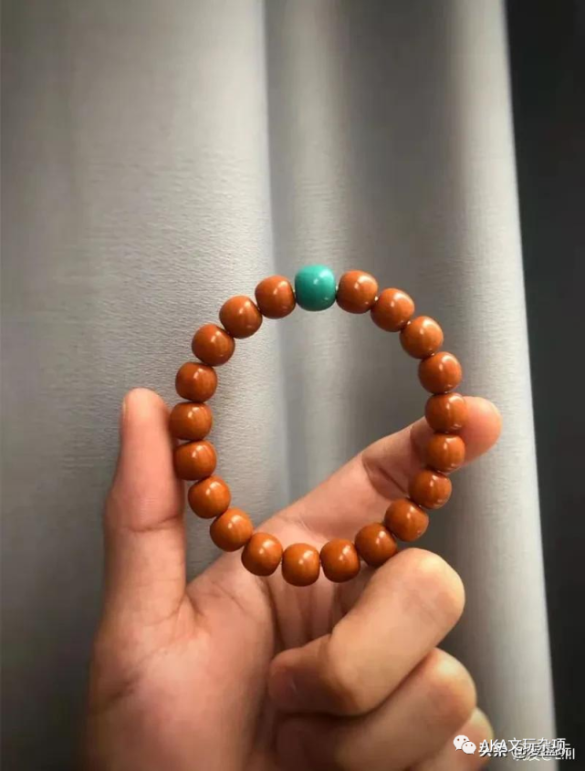 问题三:关于上色和包浆猴头核桃跟菩提一类的手串差不多,都是依靠长