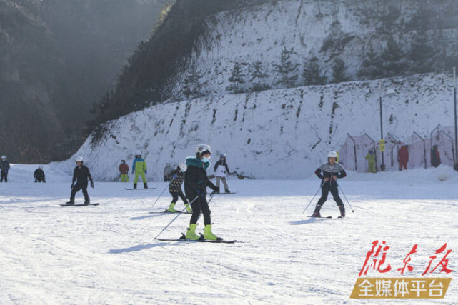 陇东滑雪场12月24日正式营业
