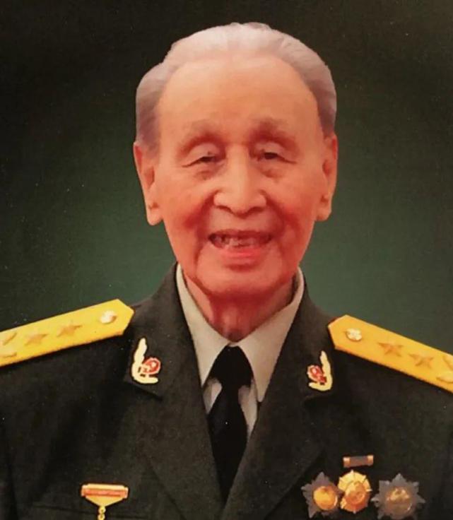 1990年,李连秀卸任武警司令员,周玉书接替了他的职务,成为武警部队的