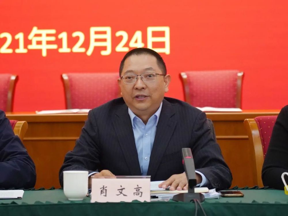 肖文高讲话肖文高指出,今年以来,在区委的坚强领导下,全区经济社会