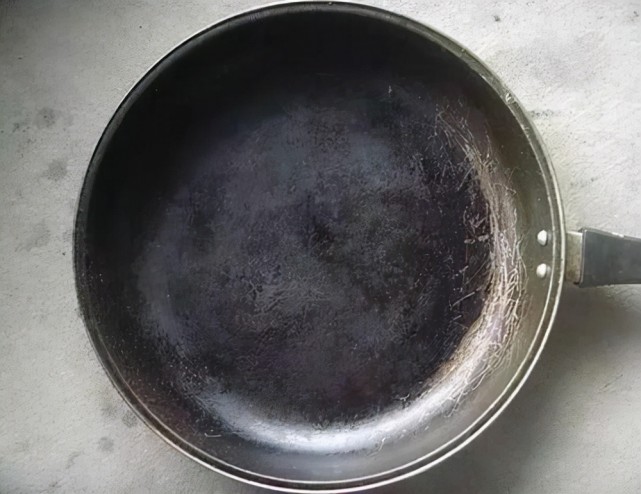 其实并无太大用处,因为市面上也在传不锈钢锅的锰超标,陶瓷锅的铅超标