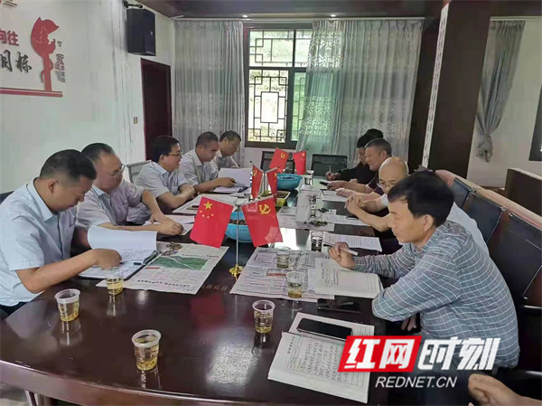 驻新化县万龙村第一书记兼工作队长王琢琦:长期苦干 除死方休 用生命