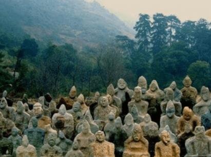 湖南鬼崽岭未解之谜用千年时间把人石像堆满整座山神的手笔