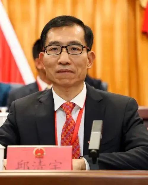 邱清宇邱伟勤人大常委会主任:邱清宇副主任:邱健南,吴荣川,陈根明