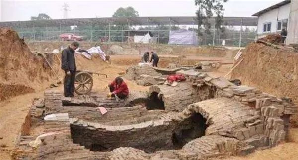 张飞墓被发掘出土的文物揭开了他的真面目颠覆传统认知