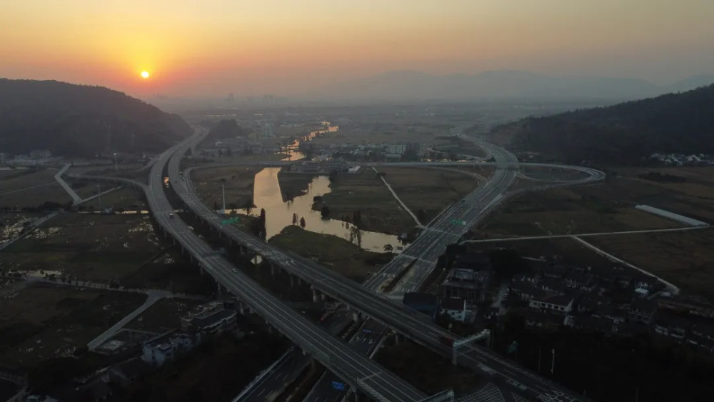 今天上午104国道西过境平阳段通车