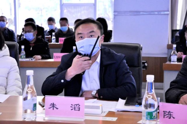 实兵演练结束后,中共西山区委副书记,区人民政府区长朱滔对整个演练
