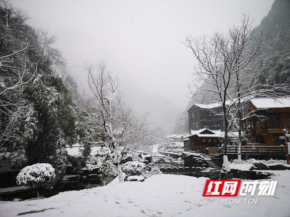 组图丨美翻了乘最美高铁赏湘西雪景