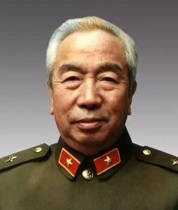 一野杨罗耿兵团杨得志司令员麾下师长以上将军55年授什么军衔